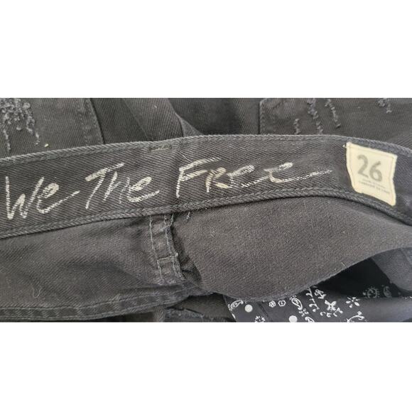 Free People Shorts Womens Size 26  Black Denim Shorts Witchy EMO Goth Cut Offs - Picture 8 of 9